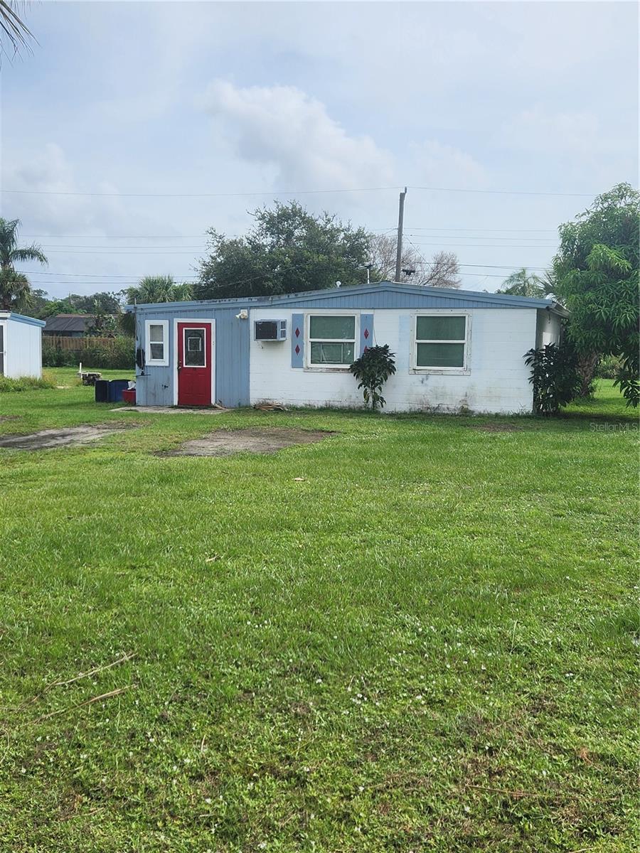 Investment property available. This 2 bed 1 bathroom house sits in Englewood Florida, off of Indiana Avenue. This home is being sold as is. Price reflects the condition of the home. This is a fixer-upper. This property is close to Englewood Beach, Middle Beach, and Manasota Key Beach. Close to great restaurants and beach bars and restaurants.
This is a cash-only sale. Use show time button. Go and show but call the realtor to confirm showings. The buyer can have an inspection but the home is as is! The Lock Box Code is in Showtime.
Use the show time button to schedule showings.