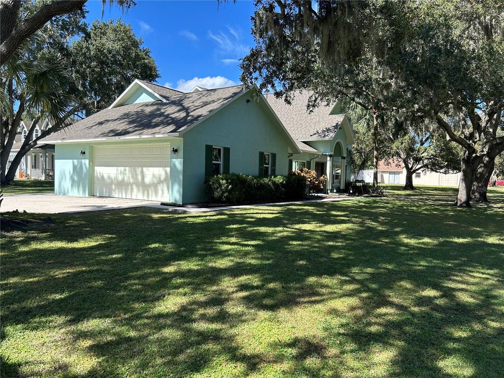 Photo of 1809 King James Road, Kissimmee, FL 34744 (MLS # S5137122)