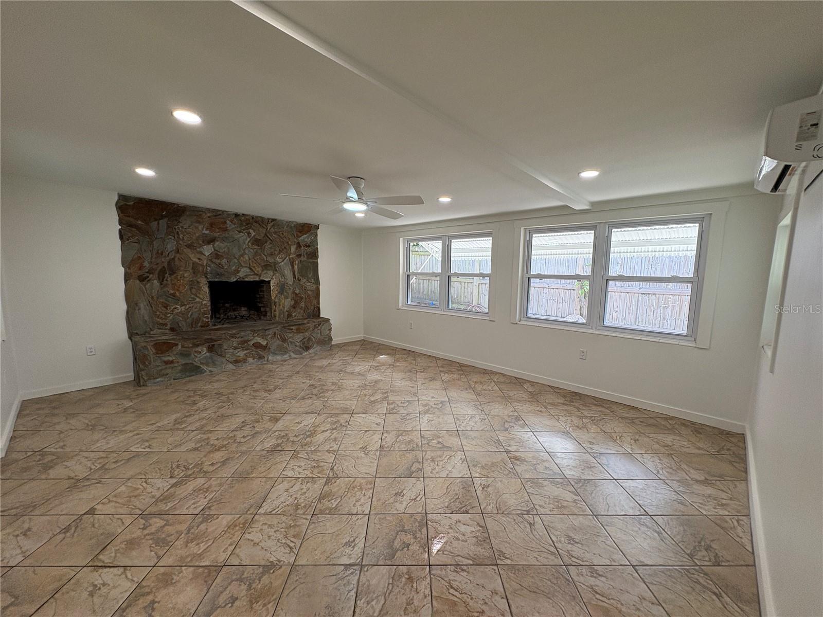PARK HEIGHTS - Residential Lease