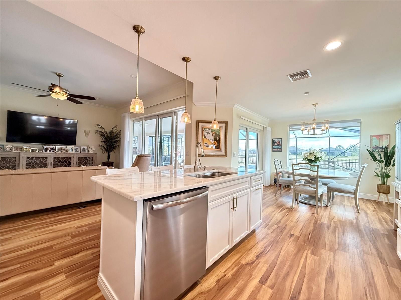 SUN N LAKE - Residential