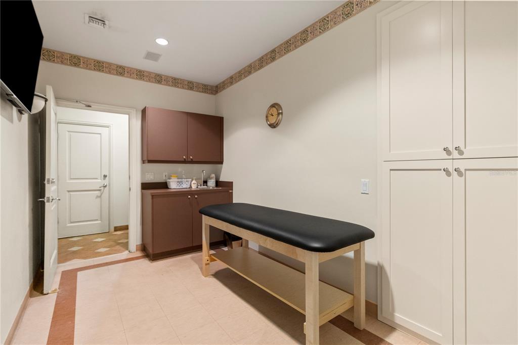 VIZCAYA AT LONGBOAT KEY PH 01 - Residential