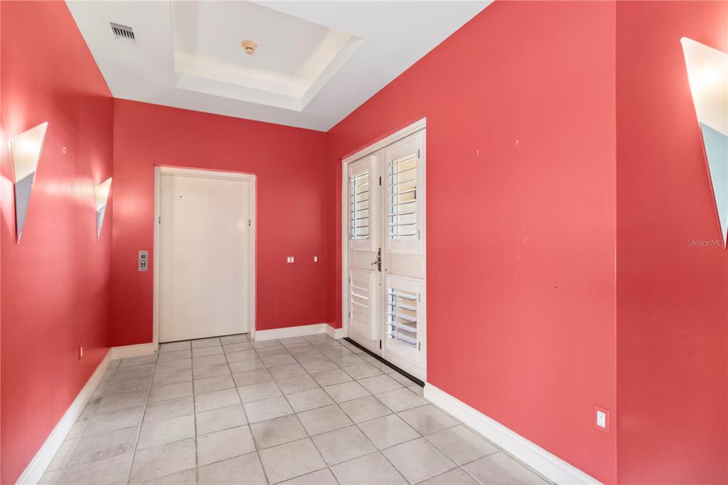 VIZCAYA AT LONGBOAT KEY PH 01 - Residential