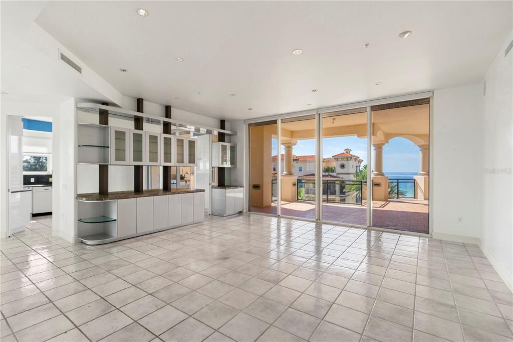 VIZCAYA AT LONGBOAT KEY PH 01 - Residential