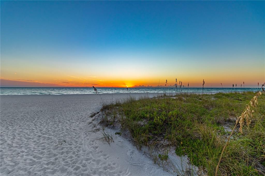 VIZCAYA AT LONGBOAT KEY PH 01 - Residential