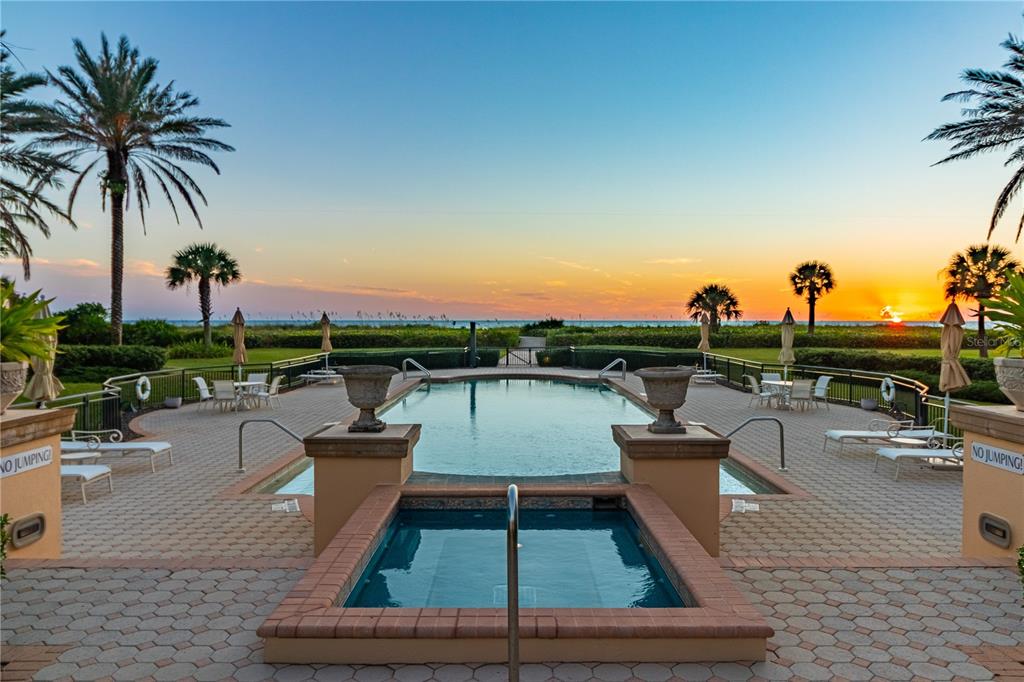 VIZCAYA AT LONGBOAT KEY PH 01 - Residential