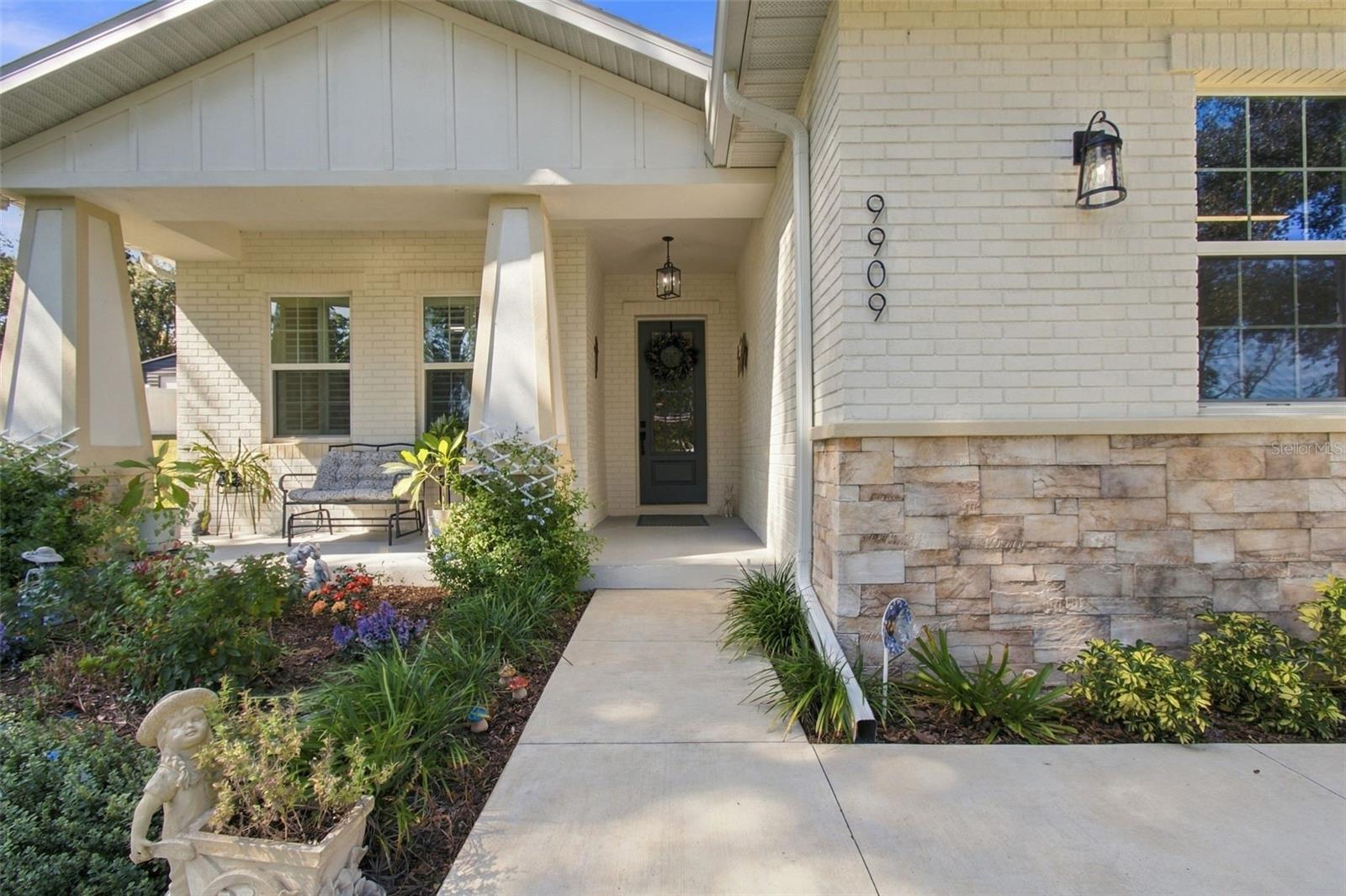 9909 PINE LEAF LANE