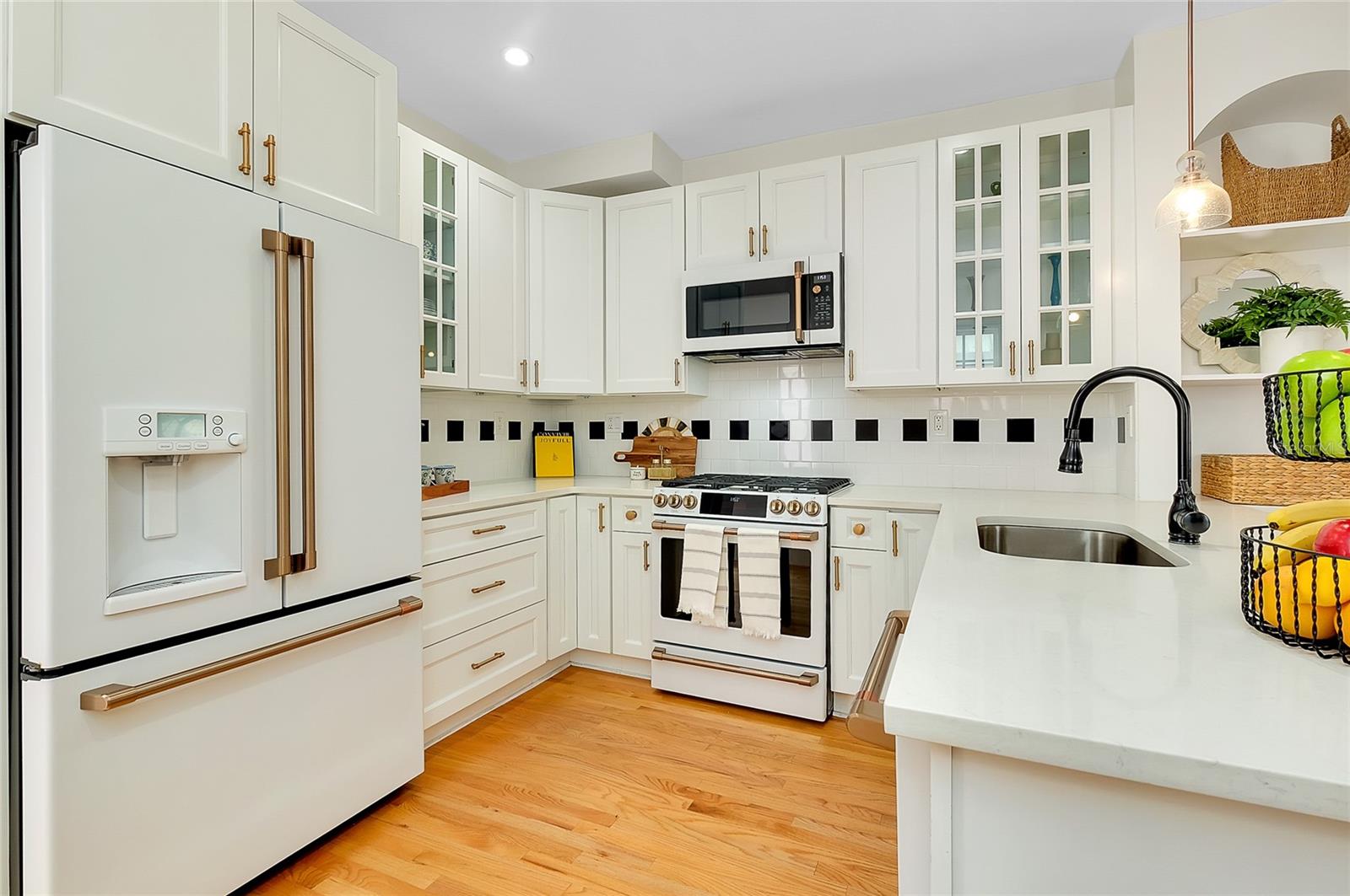 BURNS COURT - Residential