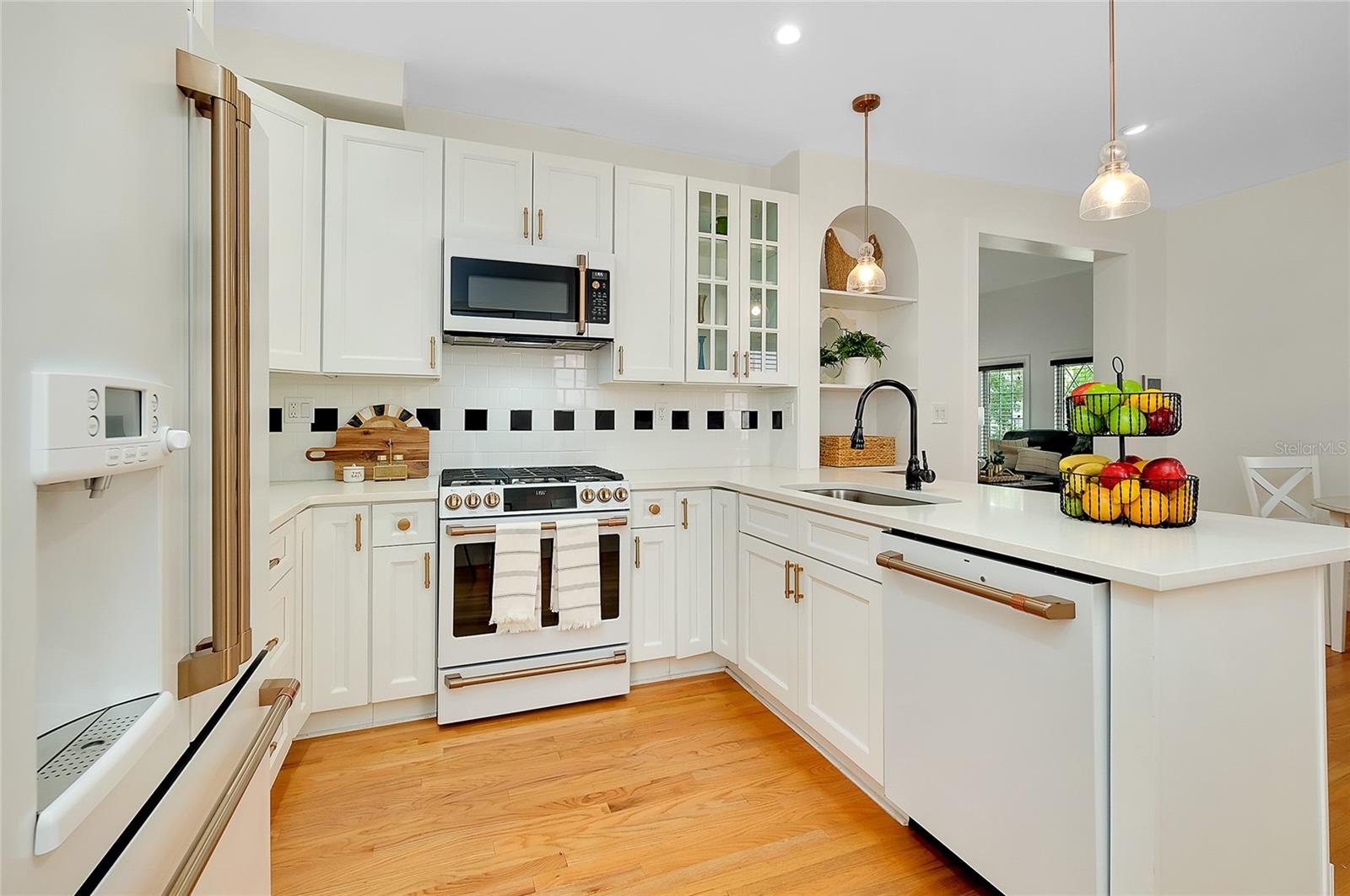 BURNS COURT - Residential