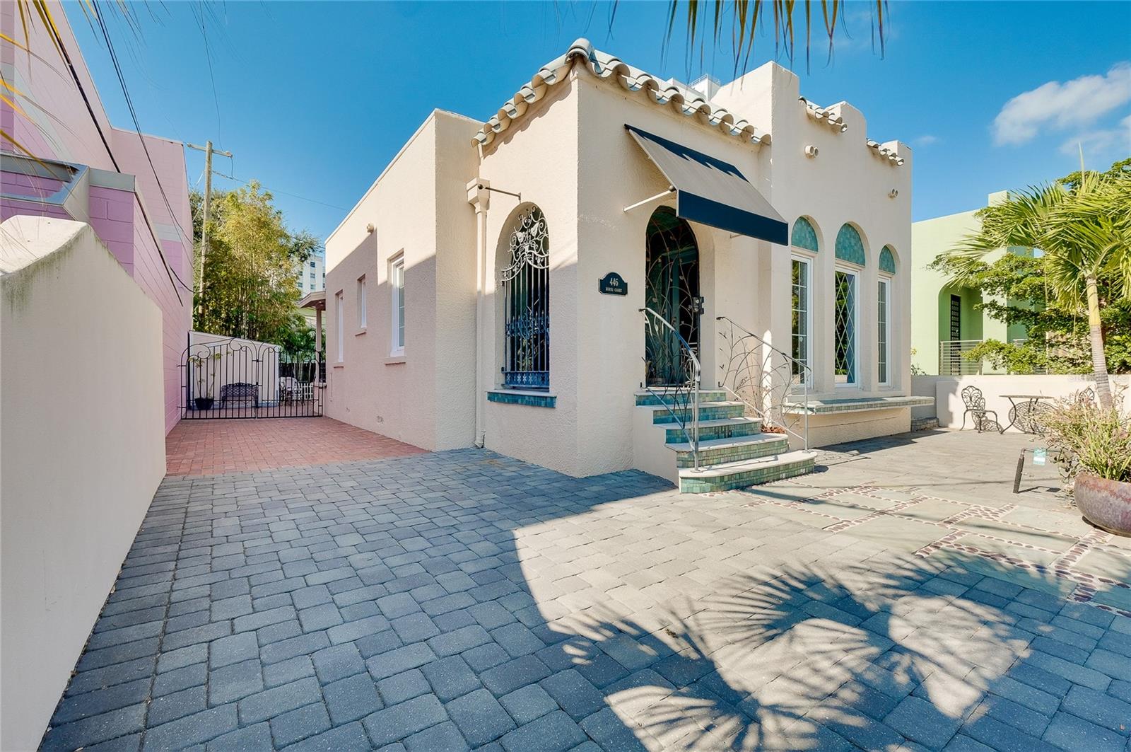 BURNS COURT - Residential