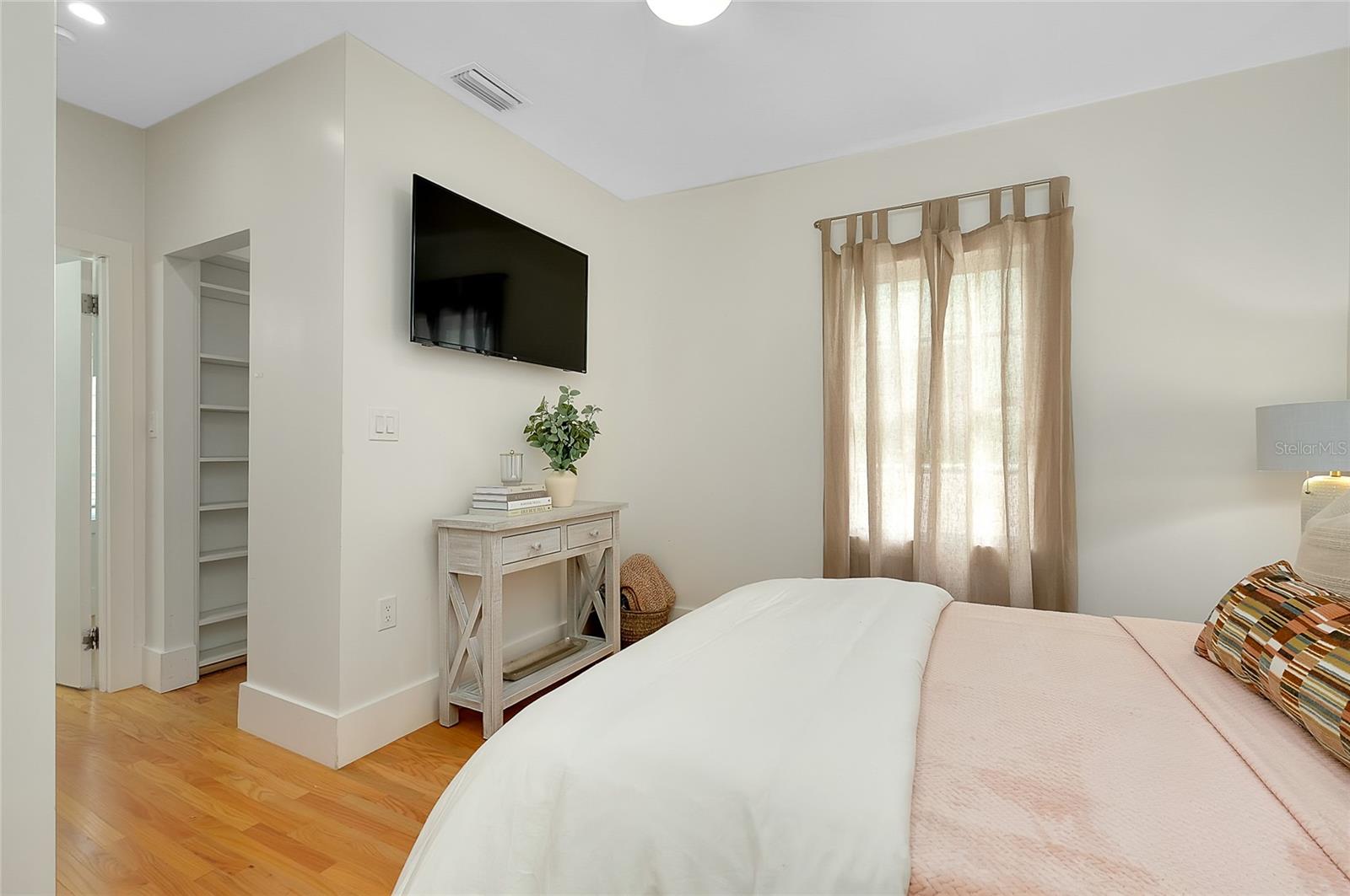 BURNS COURT - Residential