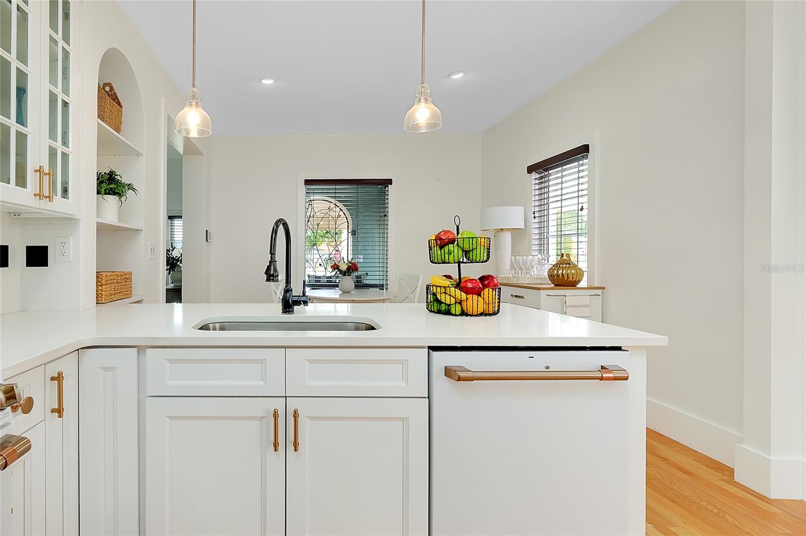 BURNS COURT - Residential