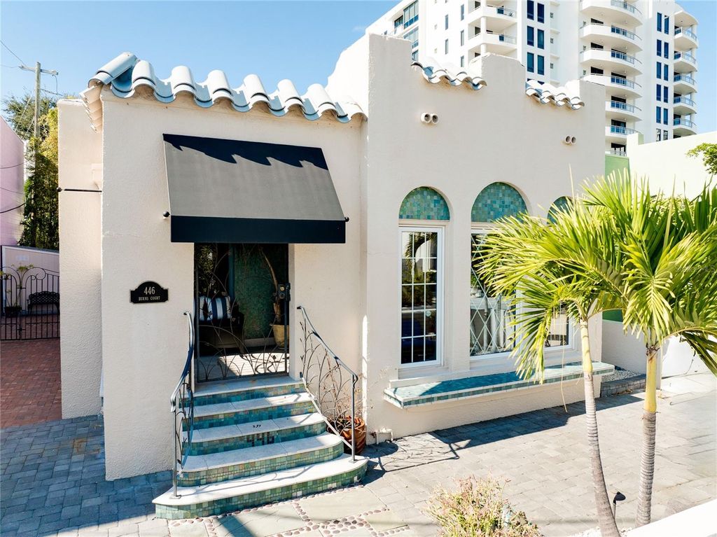 Photo of 446 Burns Court, Sarasota, FL 34236 (MLS # A4671273)