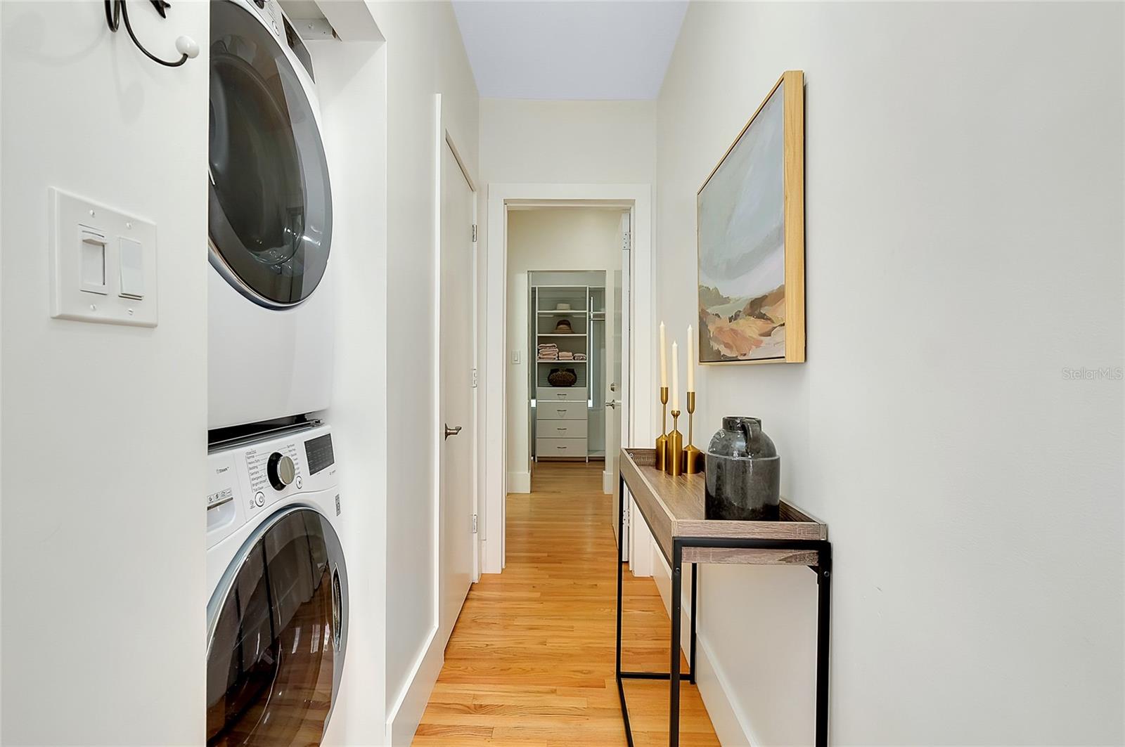 BURNS COURT - Residential