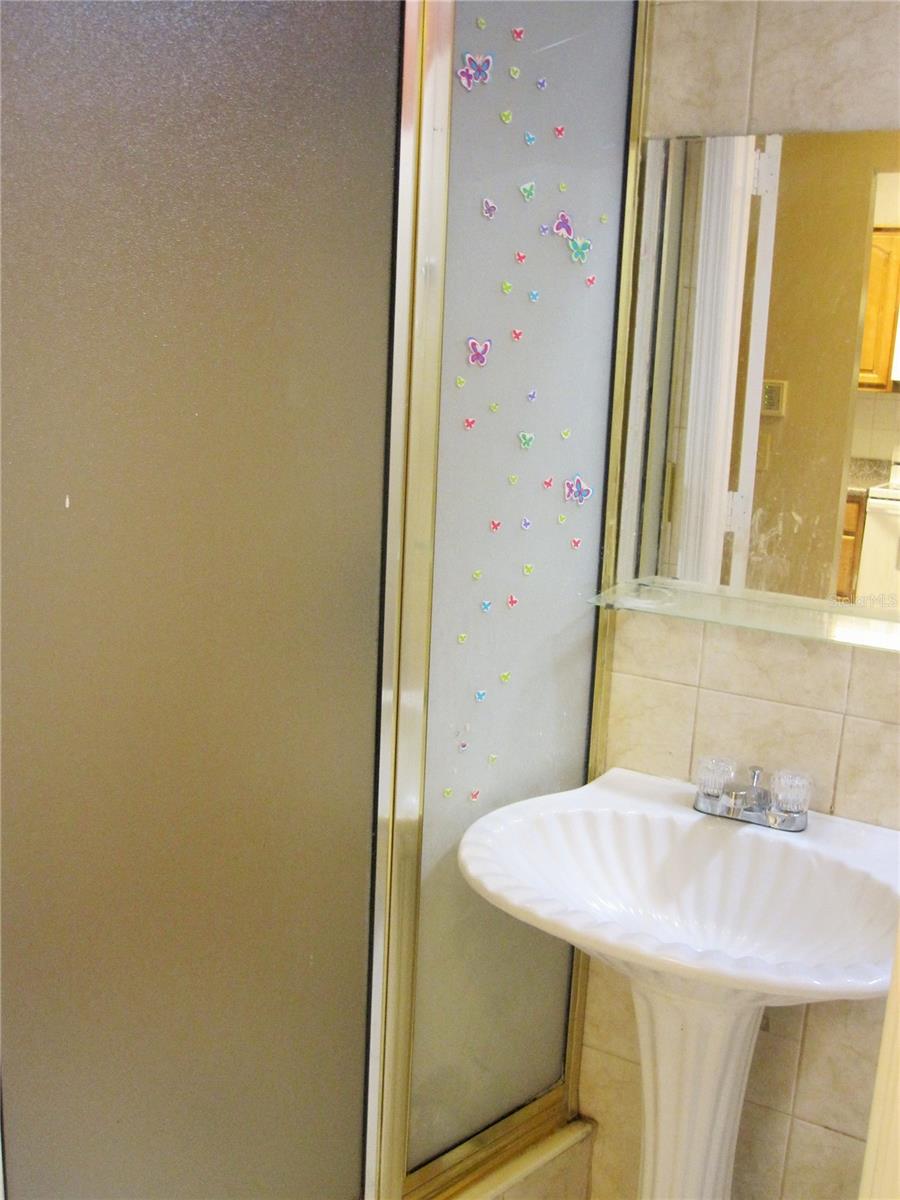 FAIRCREST I CONDO - Residential Lease