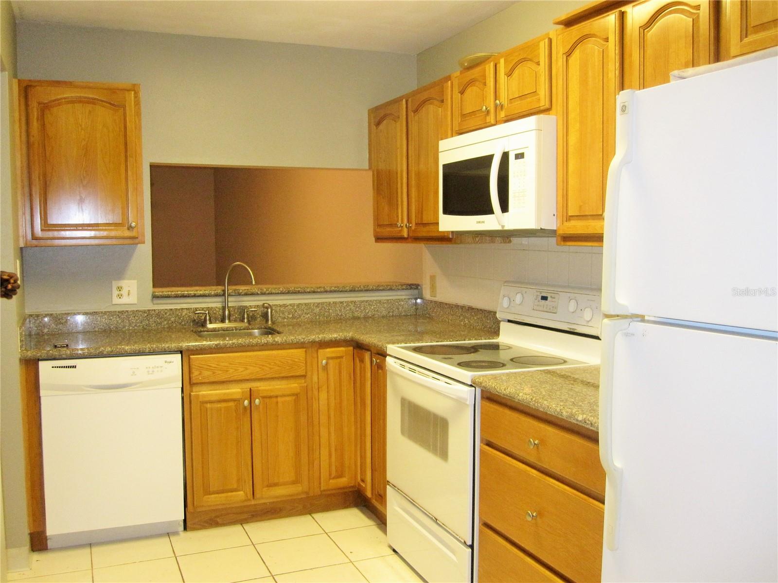 FAIRCREST I CONDO - Residential Lease