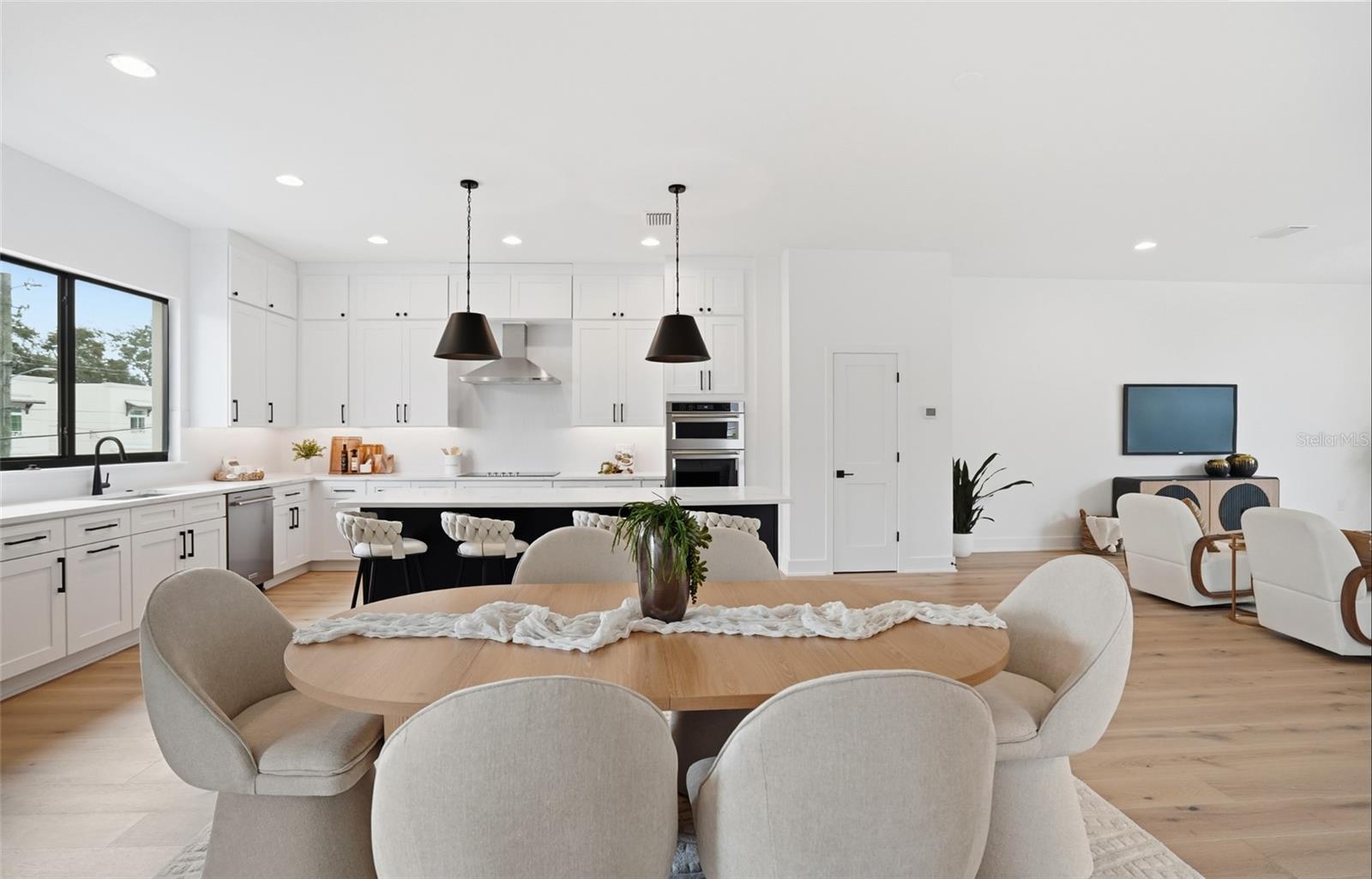 THE HARPER AND THE SAMSON - Residential