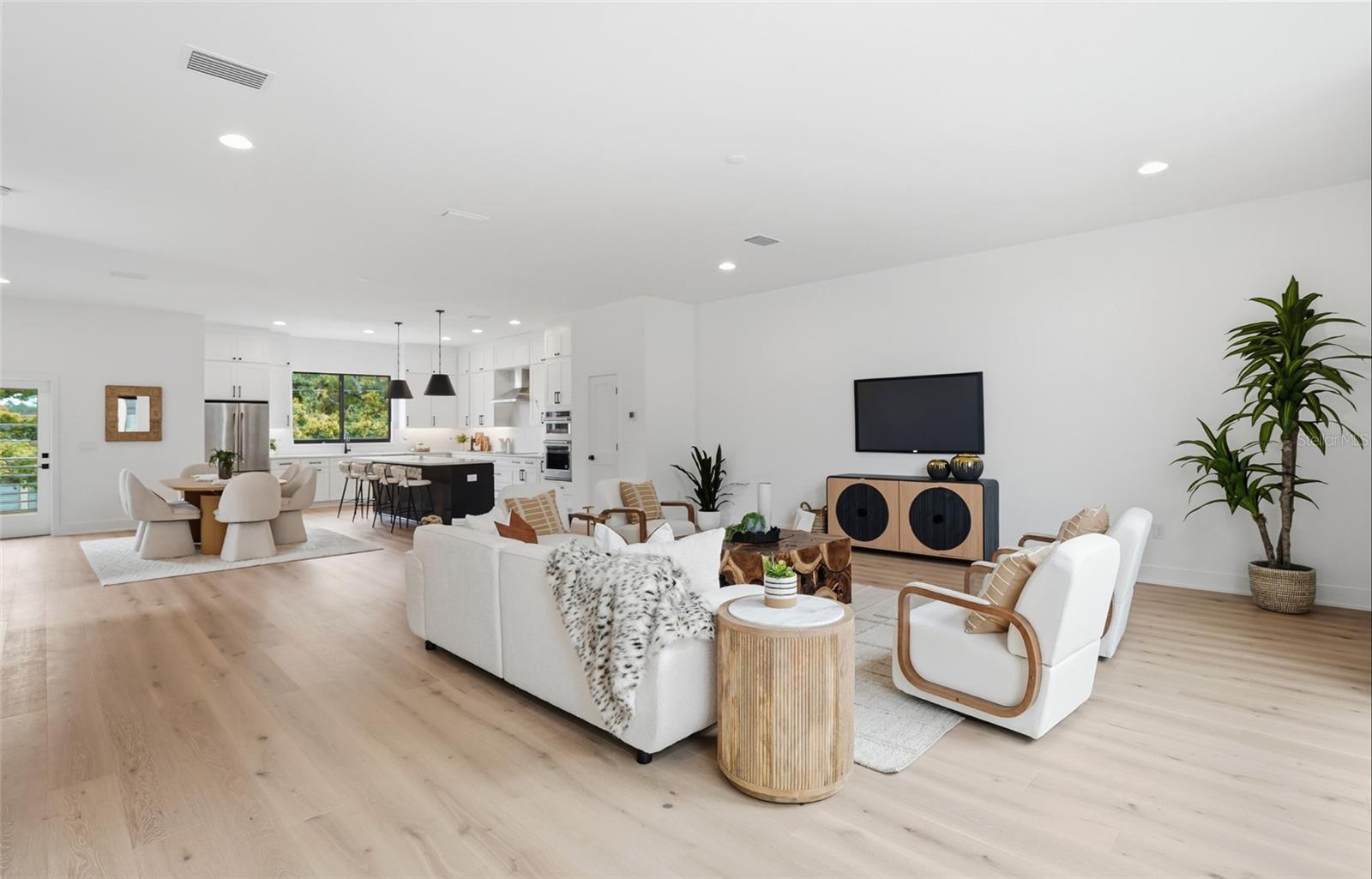 THE HARPER AND THE SAMSON - Residential