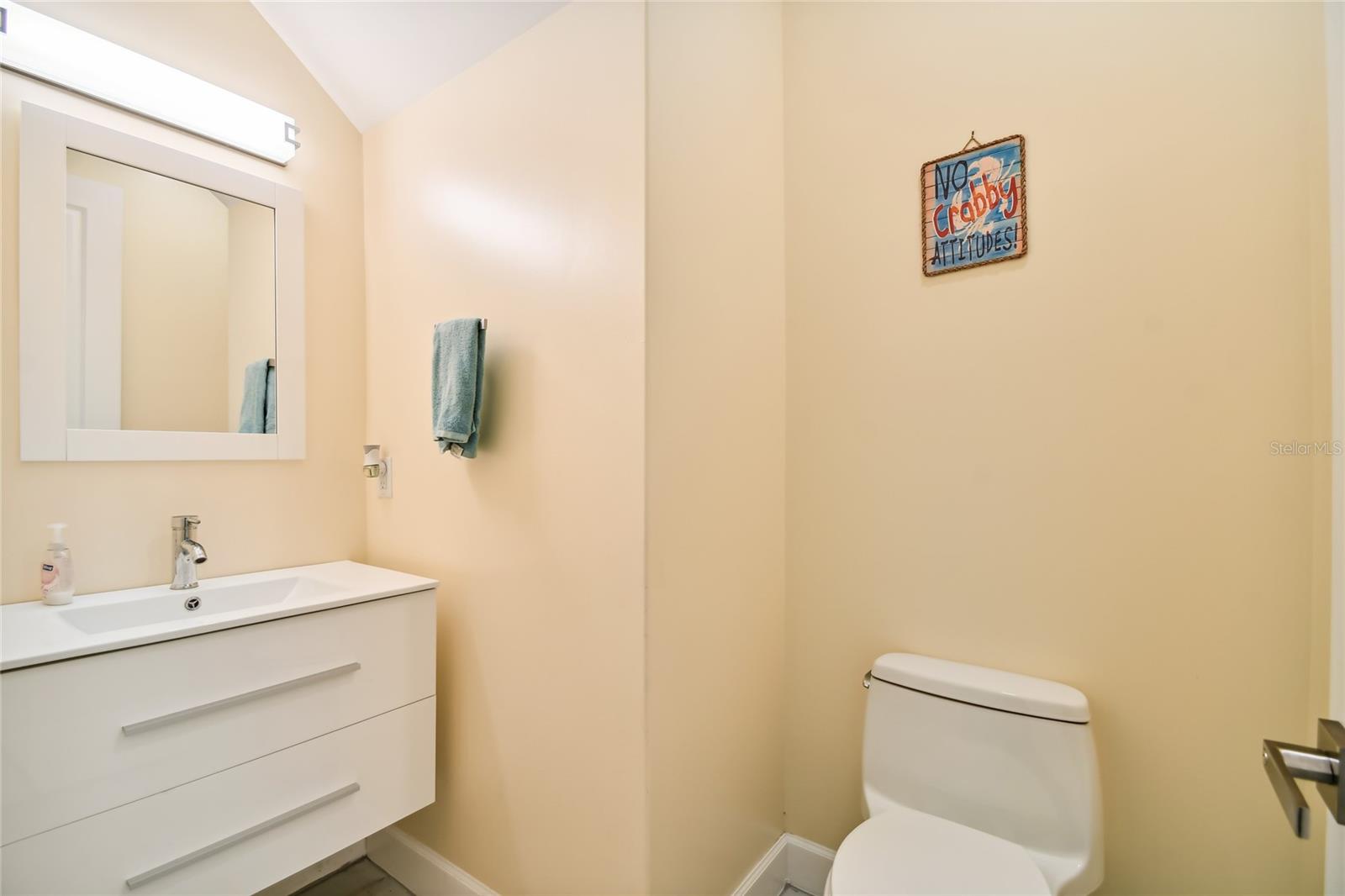 APOLLO BEACH UNIT SIX - Residential