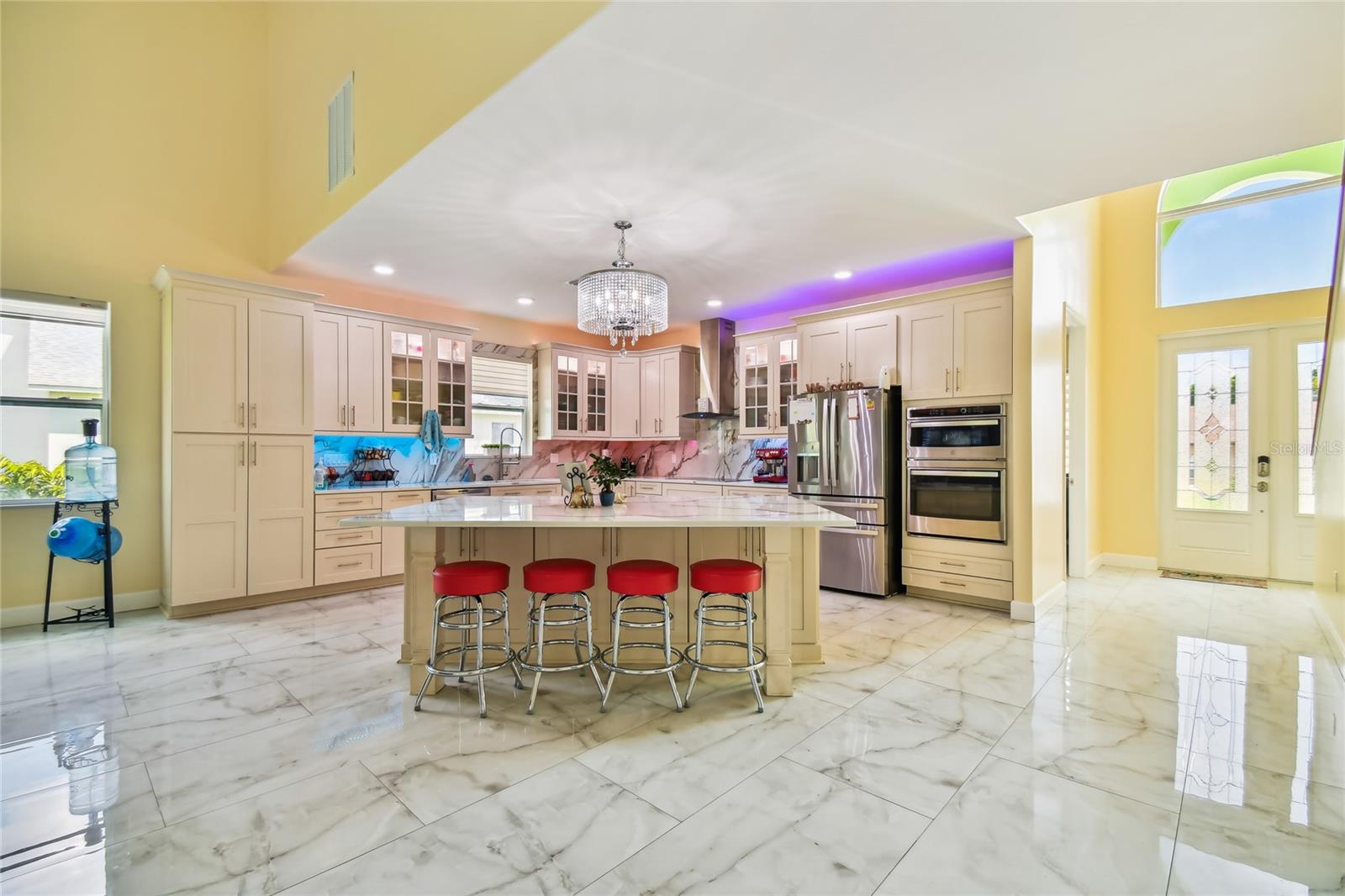 APOLLO BEACH UNIT SIX - Residential