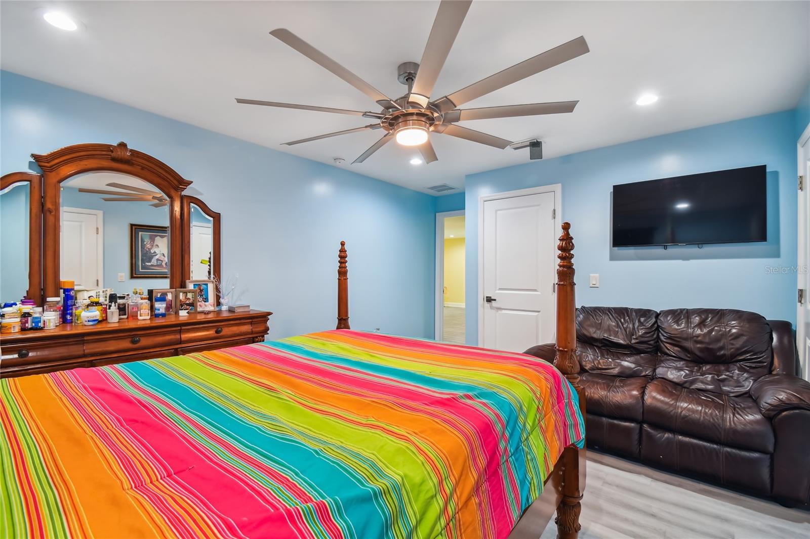 APOLLO BEACH UNIT SIX - Residential