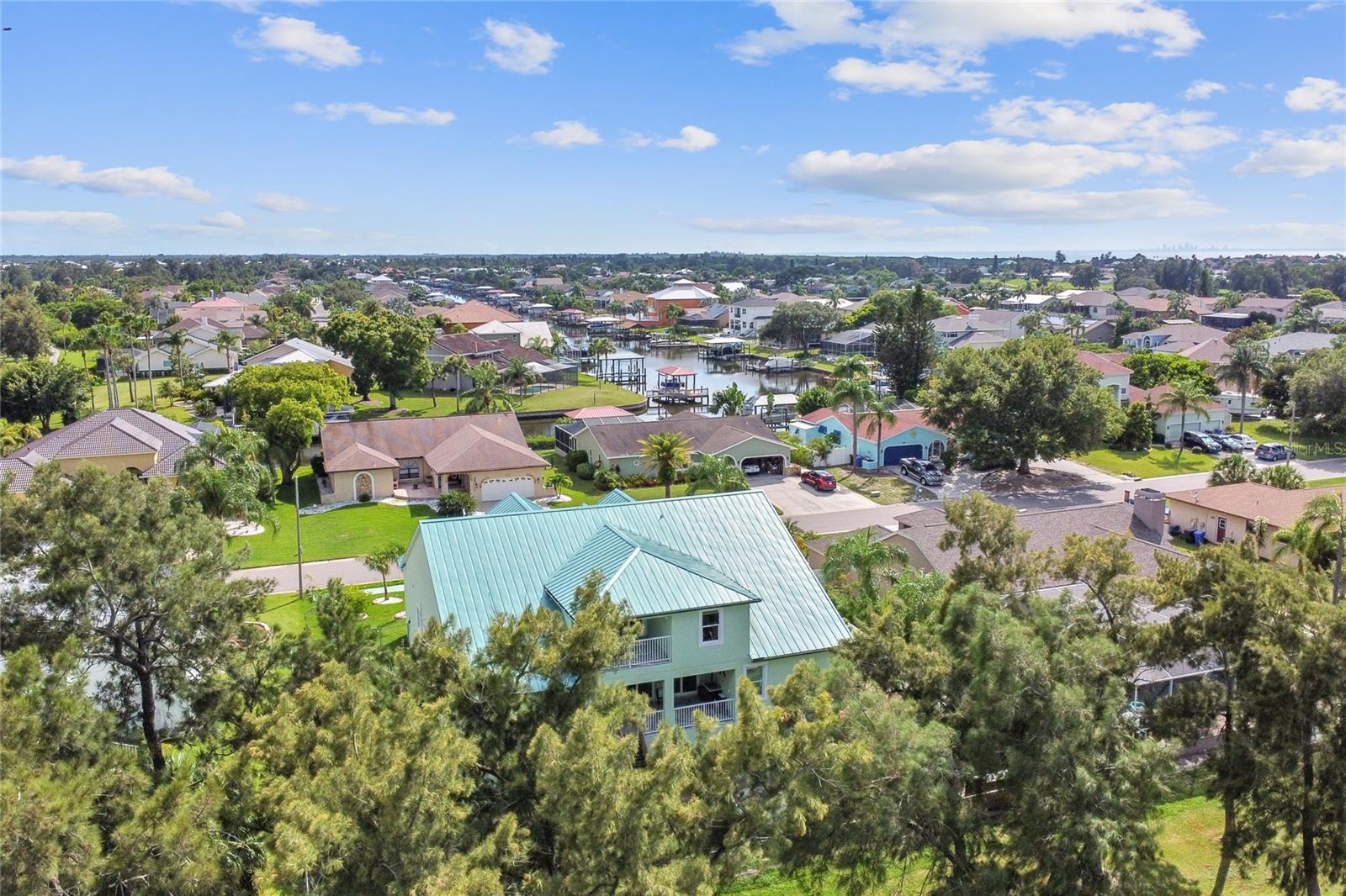 APOLLO BEACH UNIT SIX - Residential