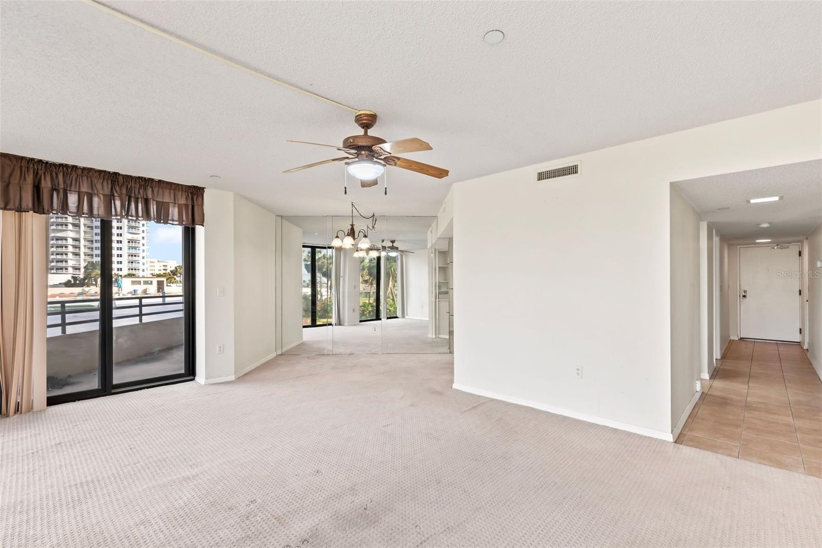 1 OCEANS WEST BOULEVARD 1B2