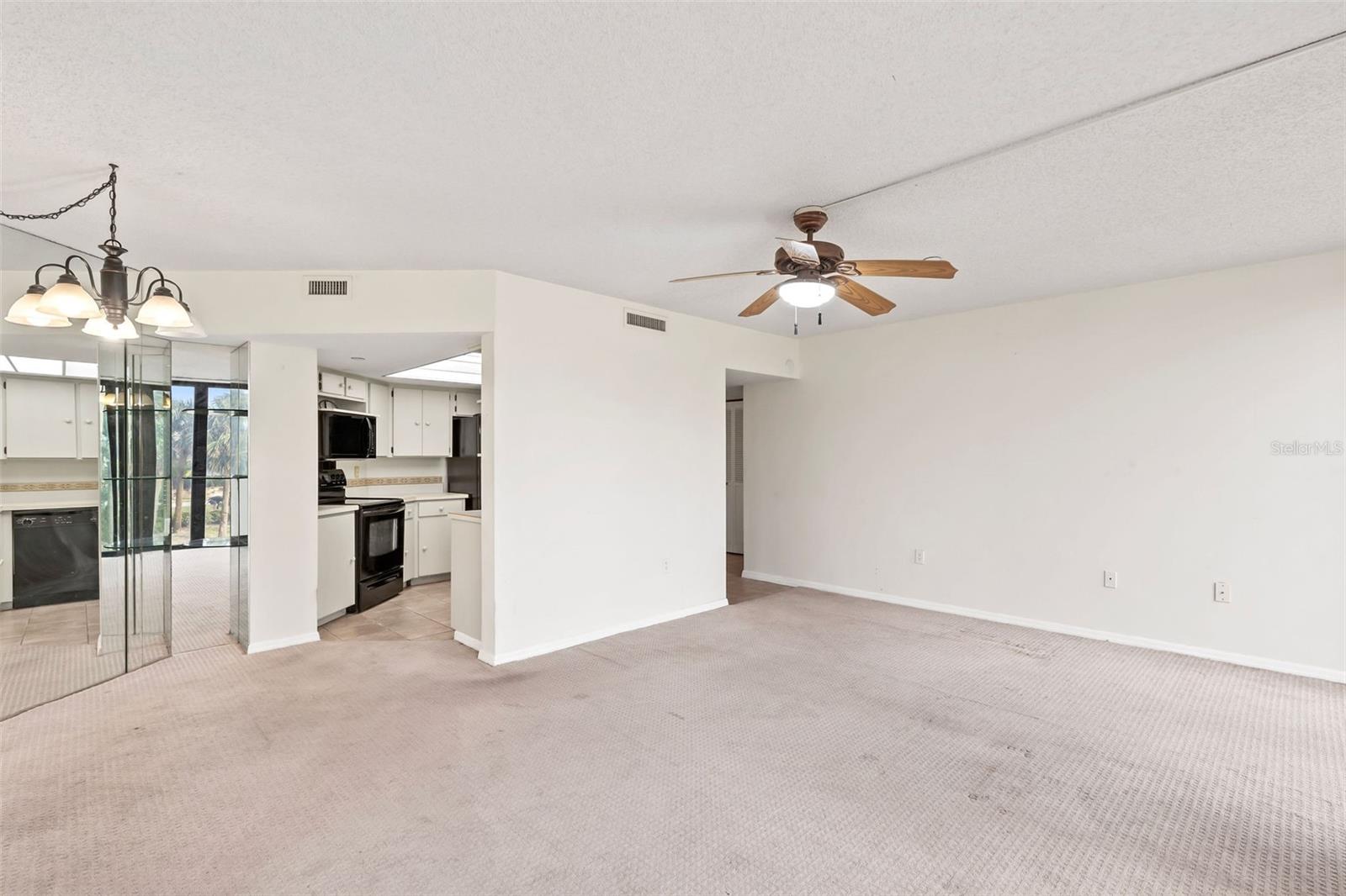 1 OCEANS WEST BOULEVARD 1B2