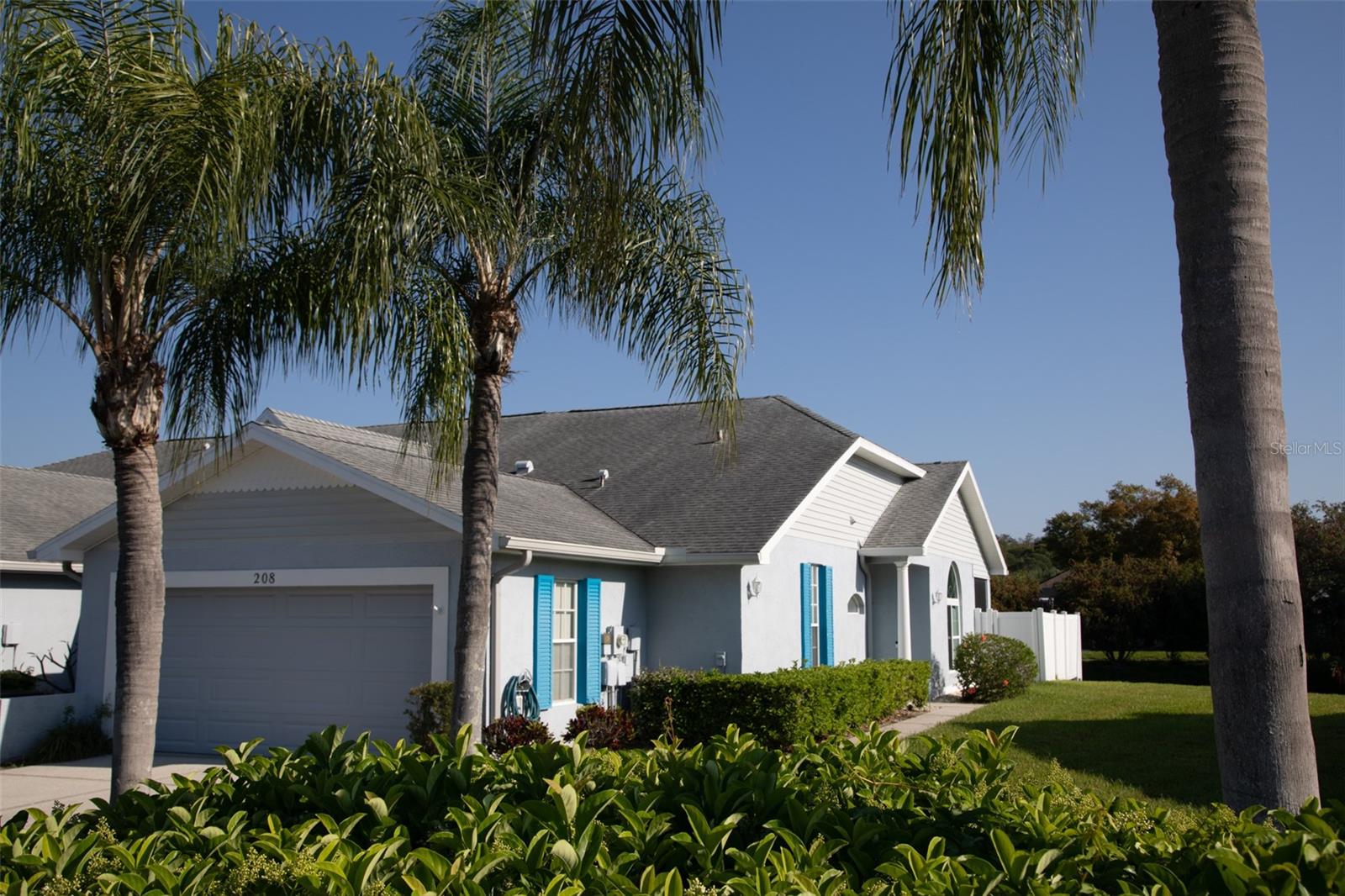 SUN KETCH TWNHMS AT CYPRESS LAKES - Residential