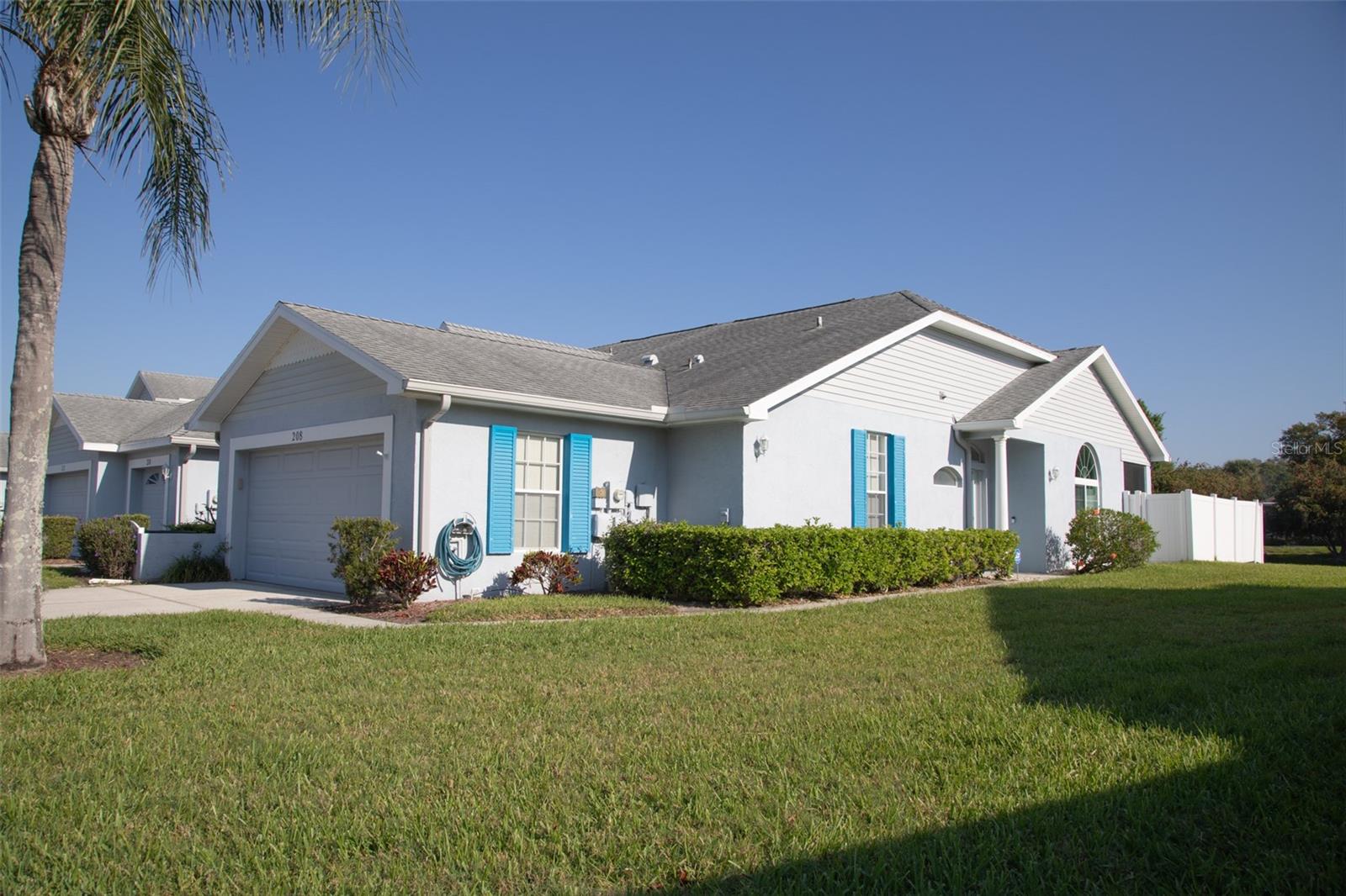 SUN KETCH TWNHMS AT CYPRESS LAKES - Residential