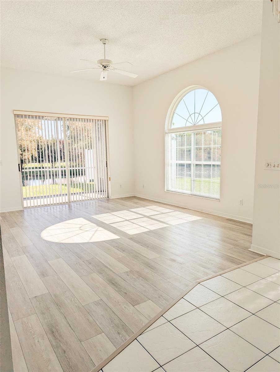 SUN KETCH TWNHMS AT CYPRESS LAKES - Residential