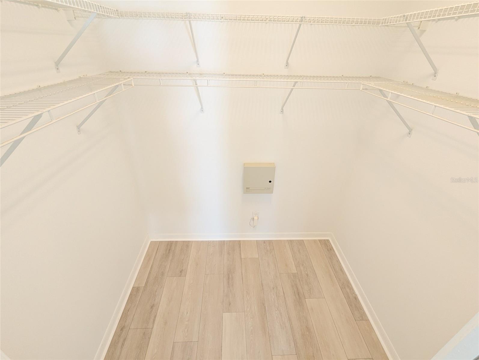 SUN KETCH TWNHMS AT CYPRESS LAKES - Residential