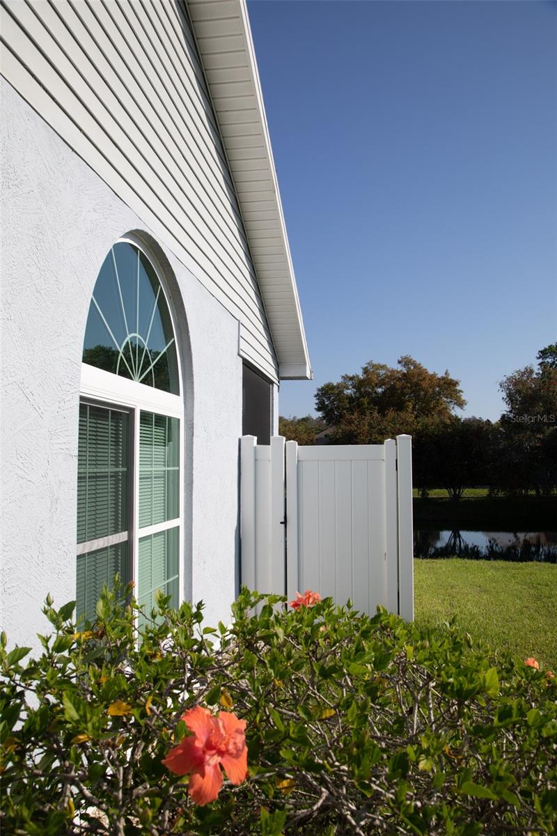 SUN KETCH TWNHMS AT CYPRESS LAKES - Residential