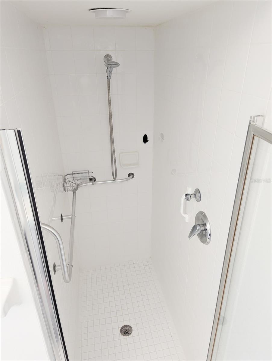 SUN KETCH TWNHMS AT CYPRESS LAKES - Residential