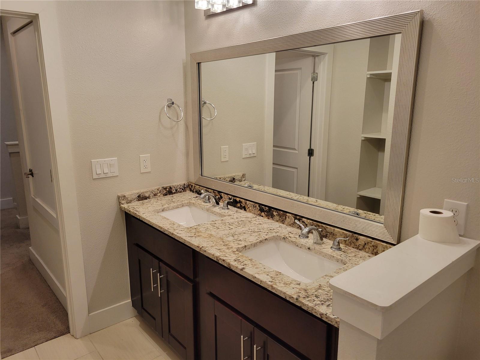 DIRTE - Residential Lease