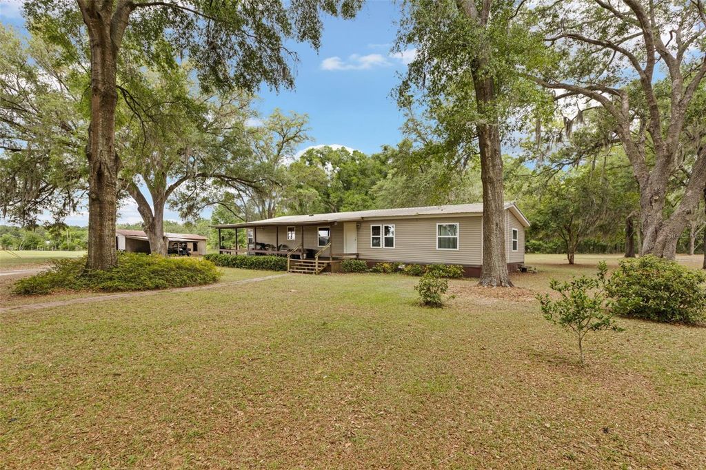 Photo of 6689 SE 55th Street, Trenton, FL 32693 (MLS # GC540023)