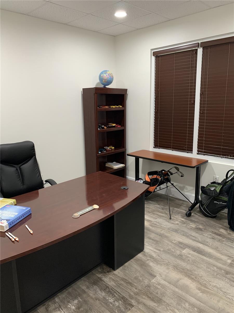 FRANKLIN FIELD BUS CENTER - Commercial Sale