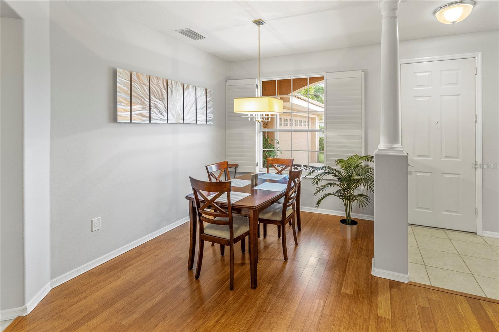 THREE OAKS - Residential