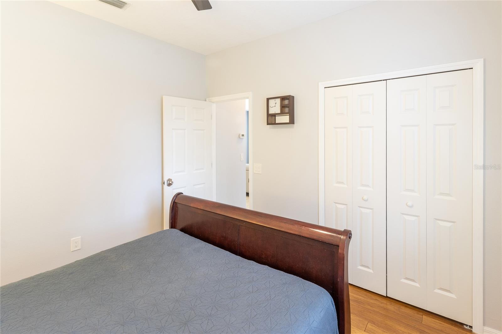 THREE OAKS - Residential