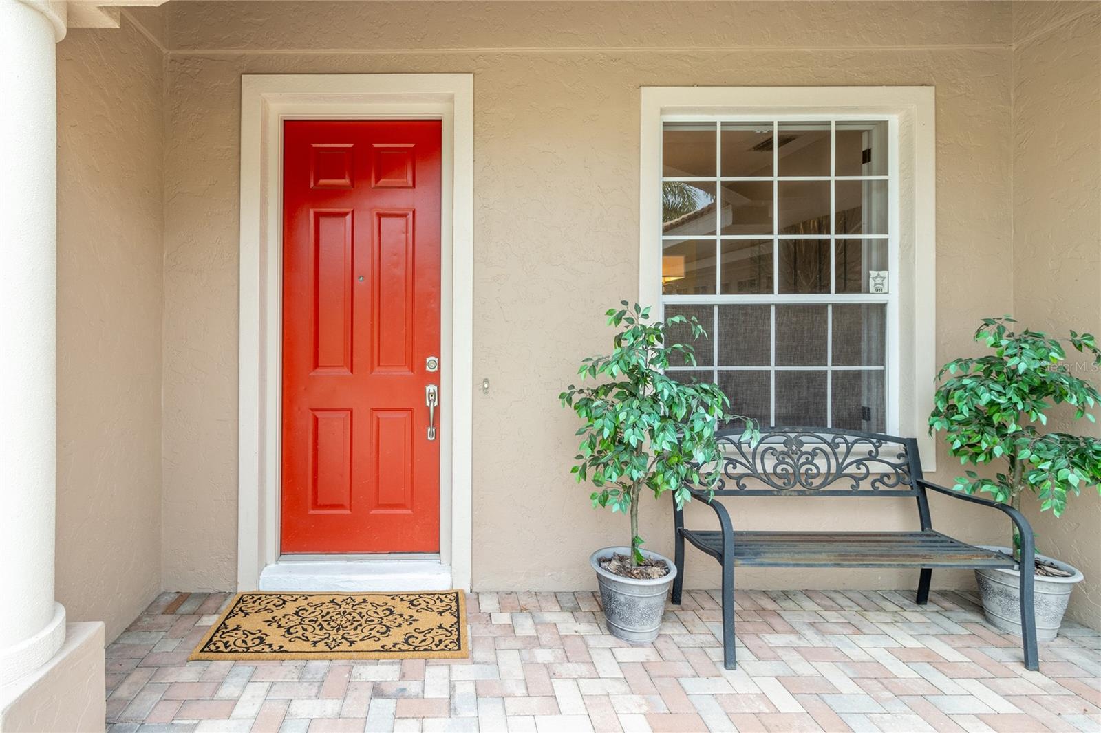 THREE OAKS - Residential