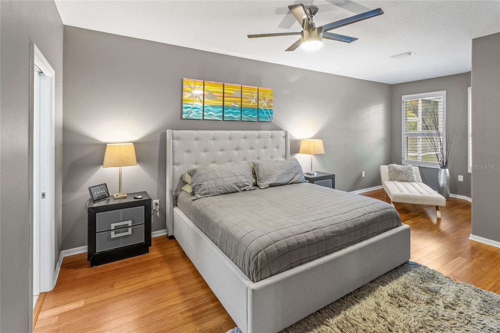 THREE OAKS - Residential