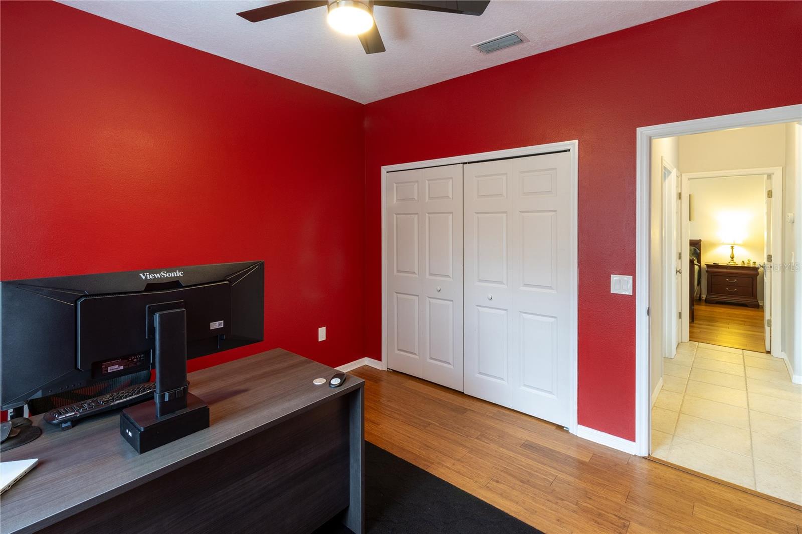 THREE OAKS - Residential