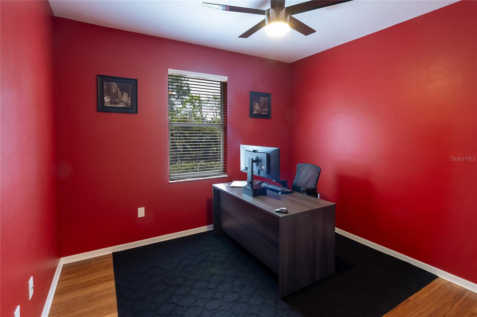 THREE OAKS - Residential