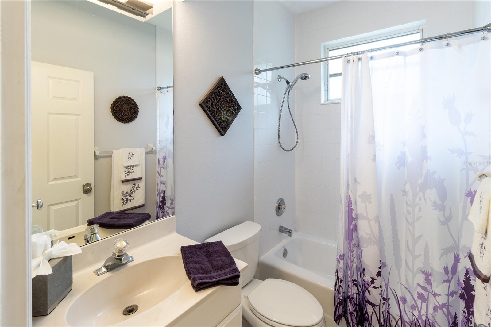 THREE OAKS - Residential