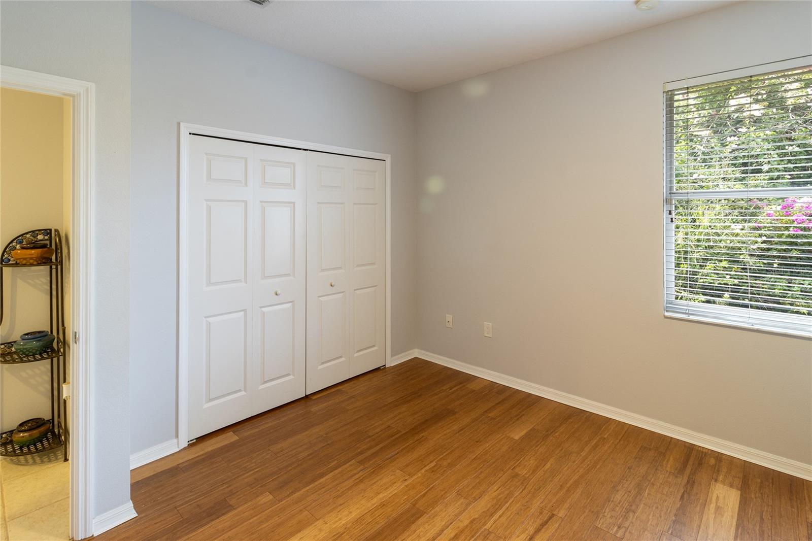 THREE OAKS - Residential