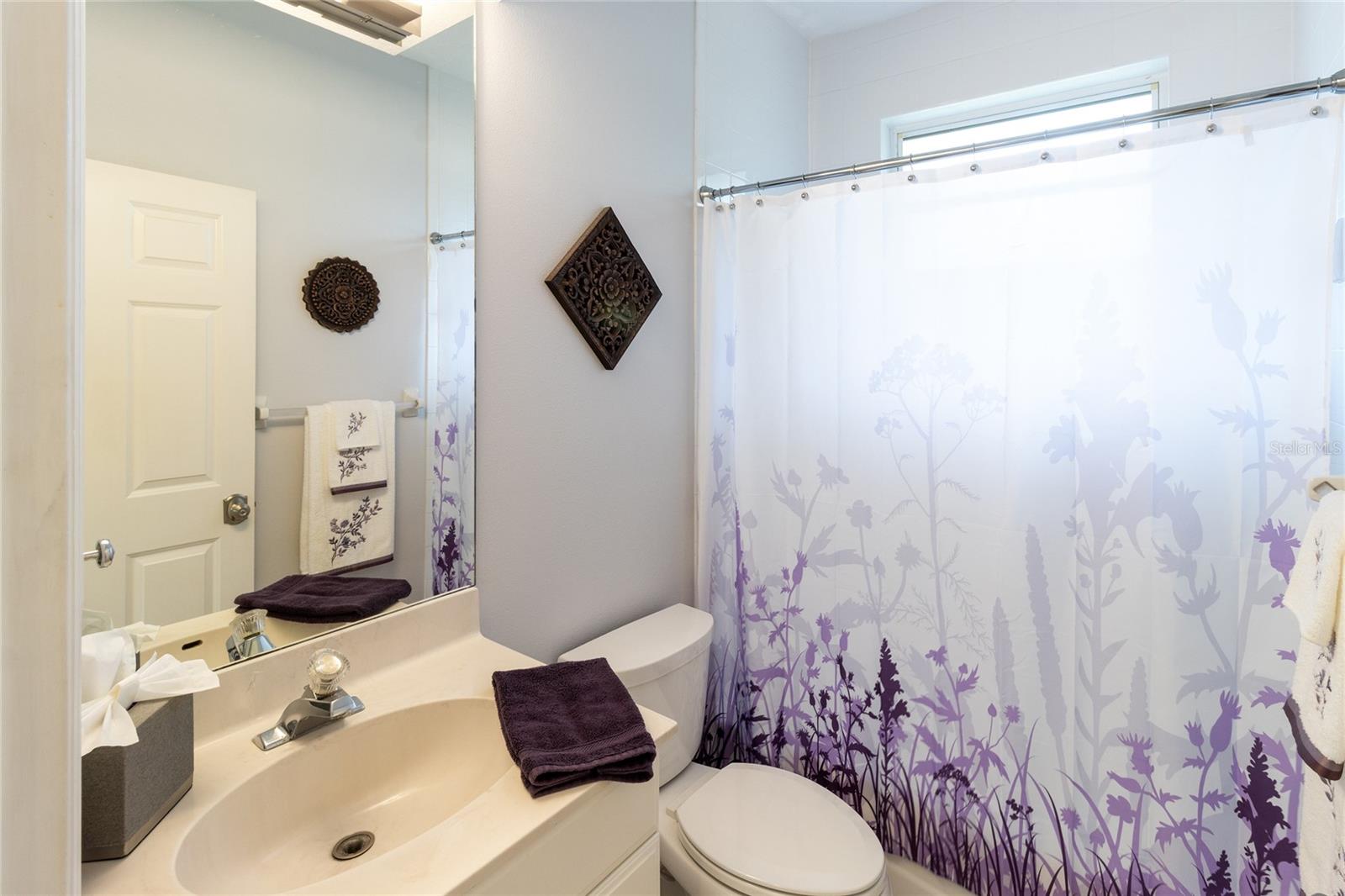 THREE OAKS - Residential