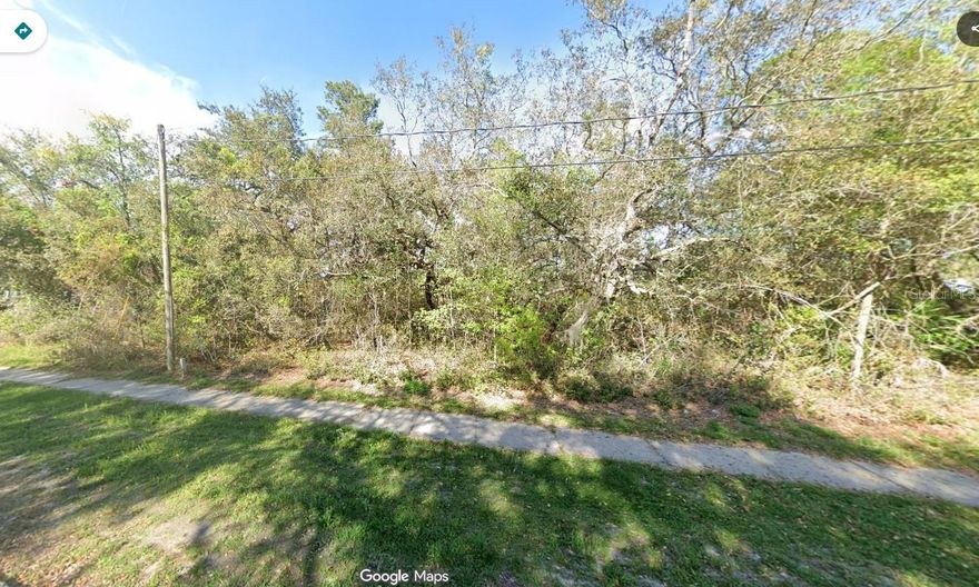 Discover the perfect setting for your new home with this lakefront lot.  This lot the ideal blend of location and lifestyle within the heart of  Deltona. Perfectly positioned as your gateway to true Florida living.