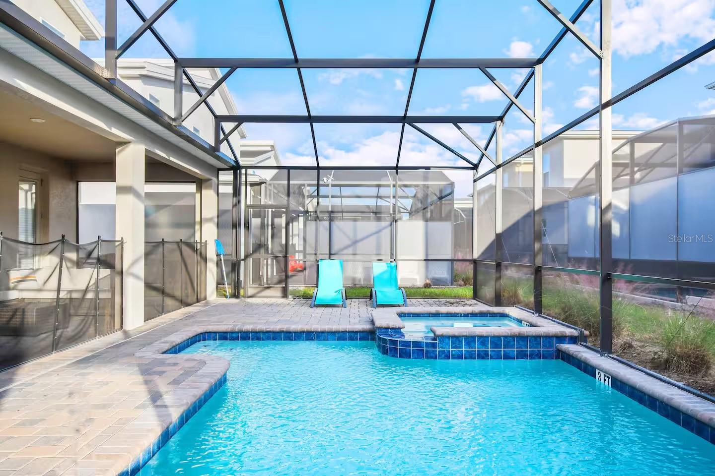 COVE AT STOREY LAKE II - Residential