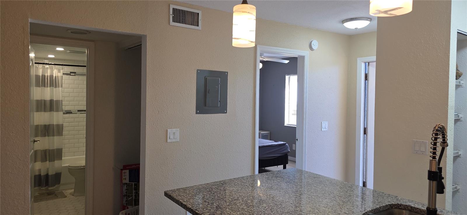 WESTCHESTER PARK PH 02 - Residential Lease