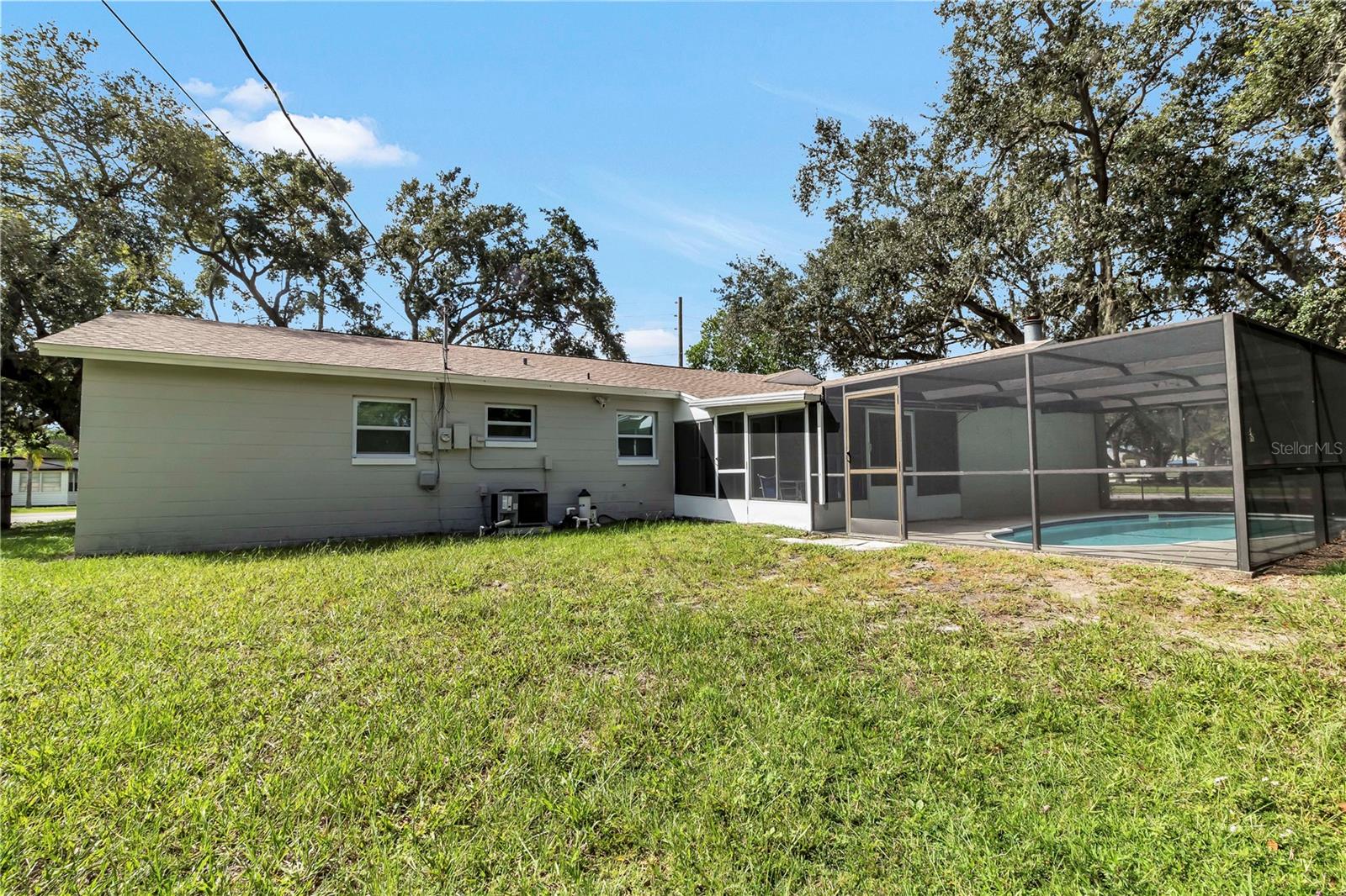 FLORIDA LAND & IMPROV CO ADD - Residential Lease