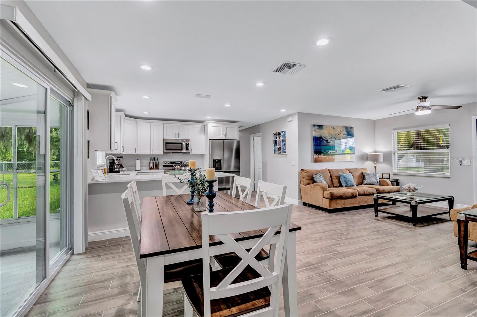 FLORIDA LAND & IMPROV CO ADD - Residential Lease